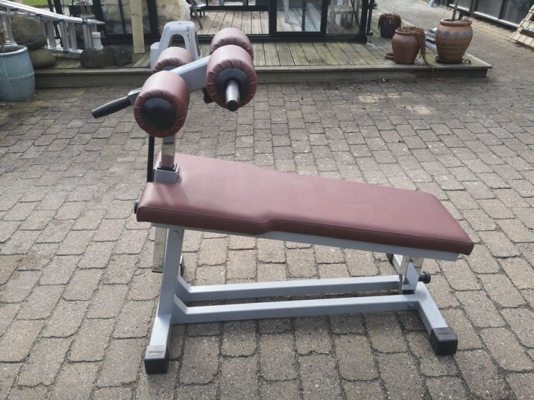 Mavebænk