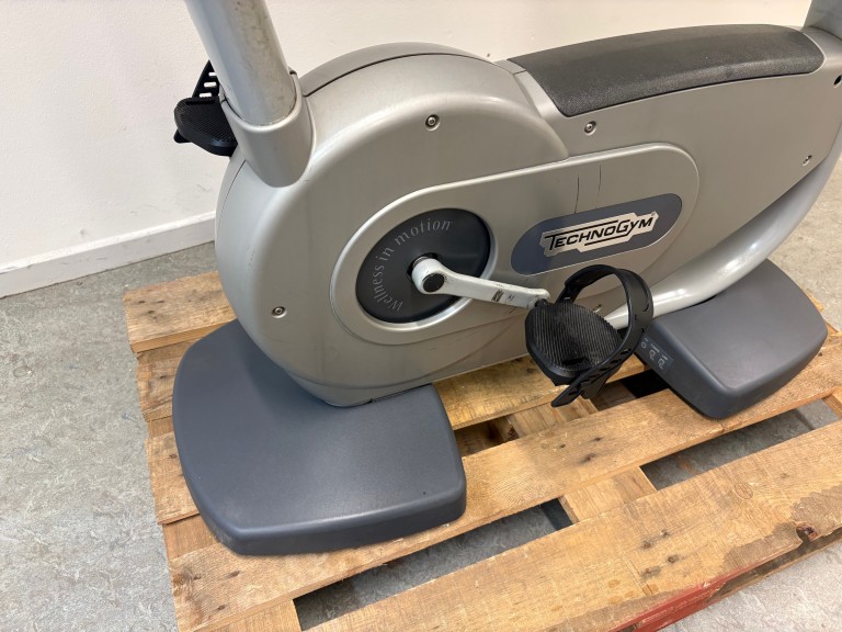 Technogym motionscykel