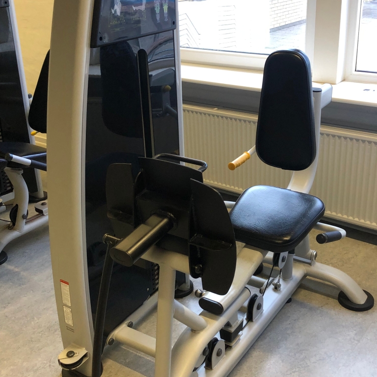 Leg press siddende