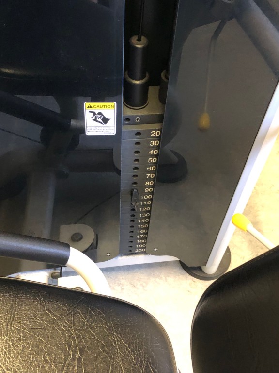 Leg press siddende
