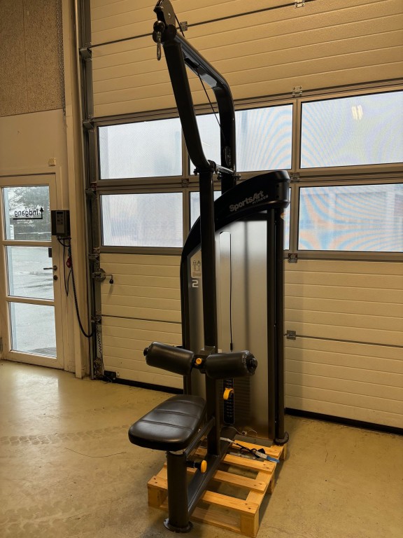 Lat pulldown