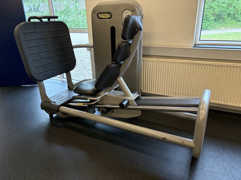 Leg press siddende