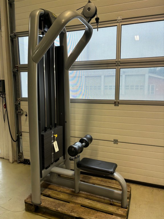 Lat pulldown