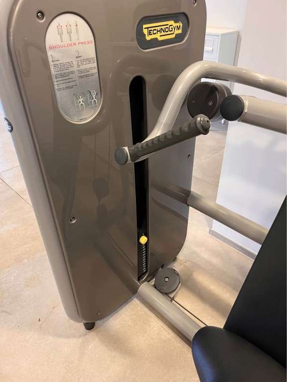 Shoulder press