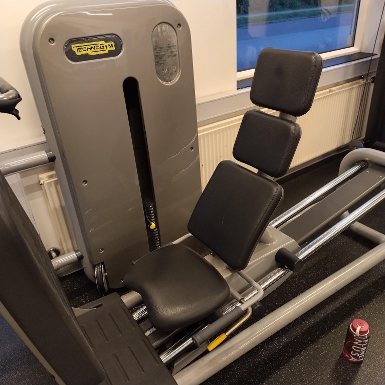 Leg press siddende